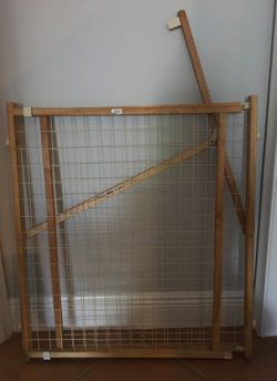Four Paws Wooden Gate/ Baby gate
