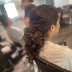Hairstyling 