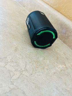 Wireless Bluetooth speaker (water proof ) Altec Lansing great for river, lake, beach, camping, bike riding and more.