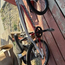 20inch Redline Flight Pro