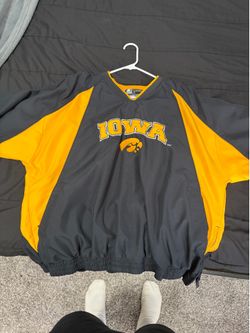 Iowa sweater xl