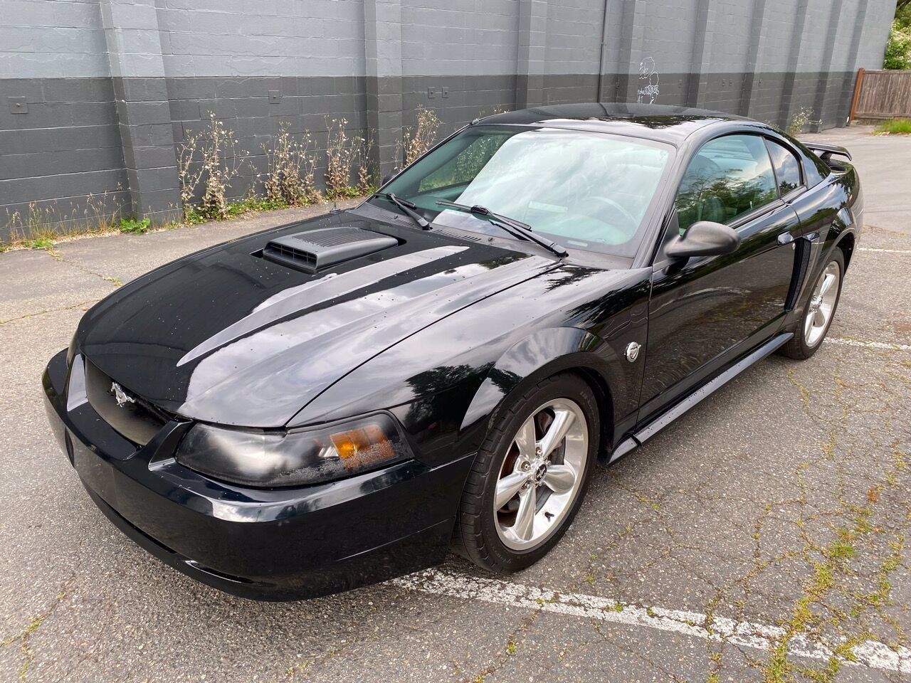 2004 Ford Mustang