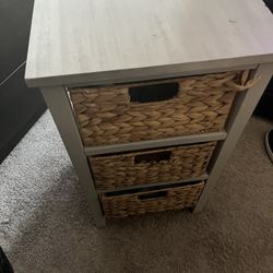 3 Drawers Nitestand 