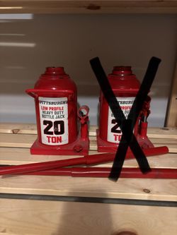 Pittsburgh 20 Ton Low Profile Bottle Jacks 