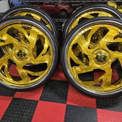 Newer RUCCI TRAP STAR RIMS 26" STAGGERED 275 25 26  Floating Caps