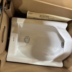 Sloan Urinal   New