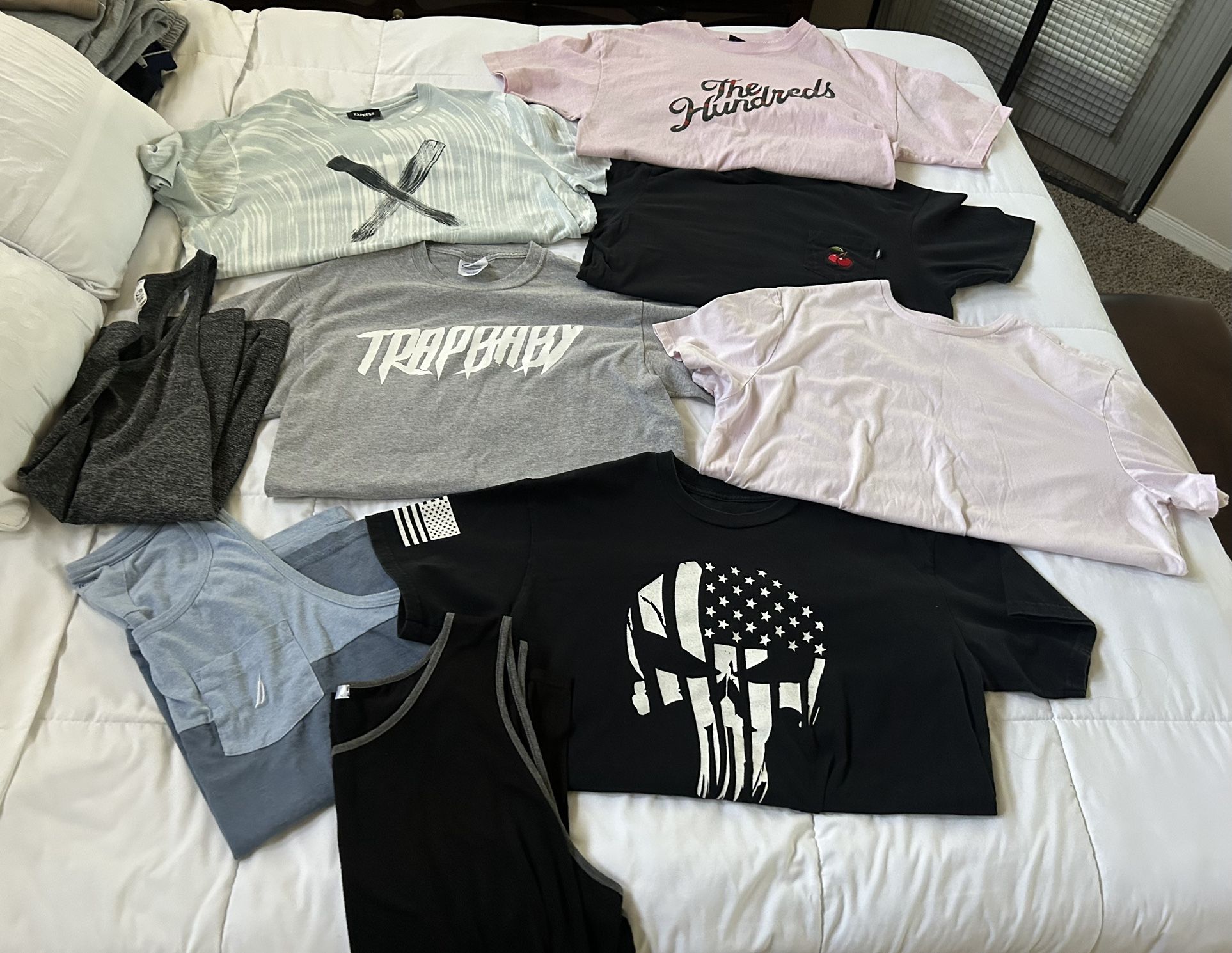 Lot of 9 Men’s Tee Shirts