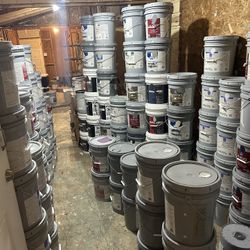 Tengo Mas pinturas neuvas 🎨🎨  I got more new paint 🎨🎨 interior and exterior!!