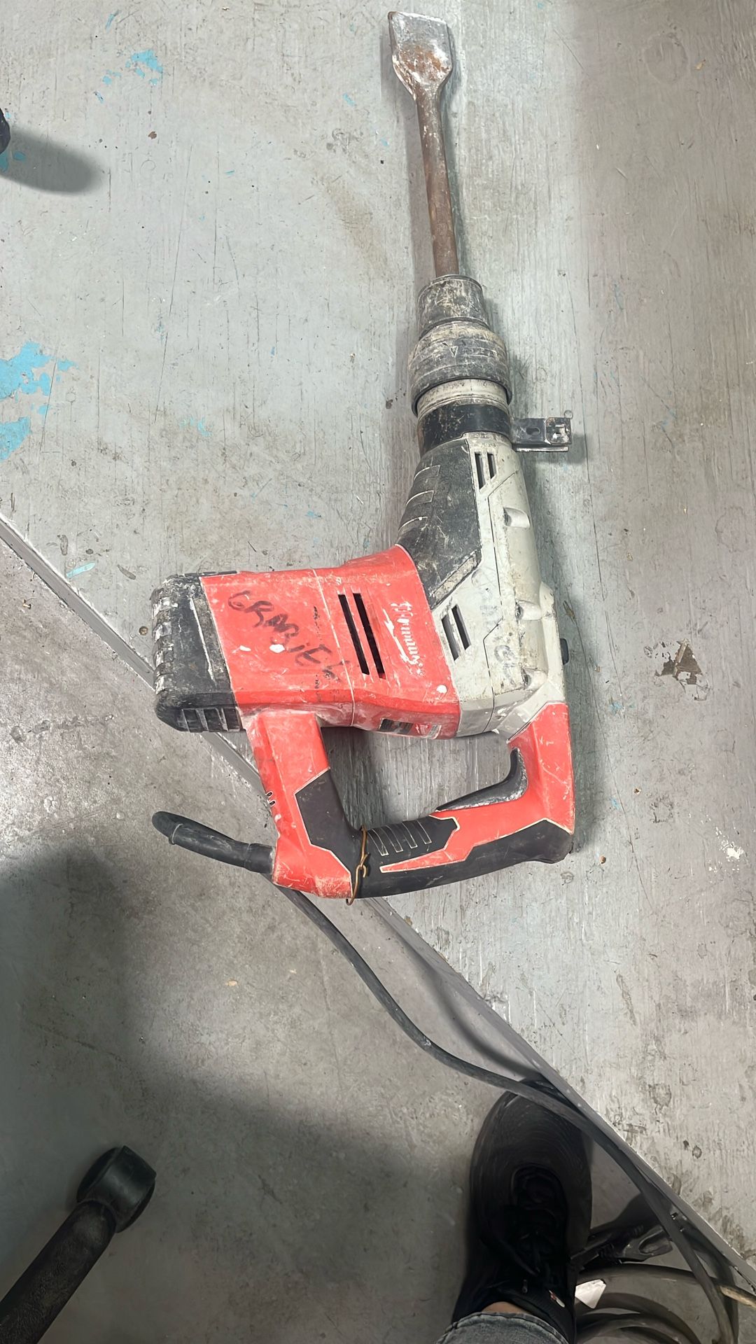 MILWAUKEE TOOLS 5317-20 1-9/16" (40MM) SDS-MAX ROTARY HAMMER USED