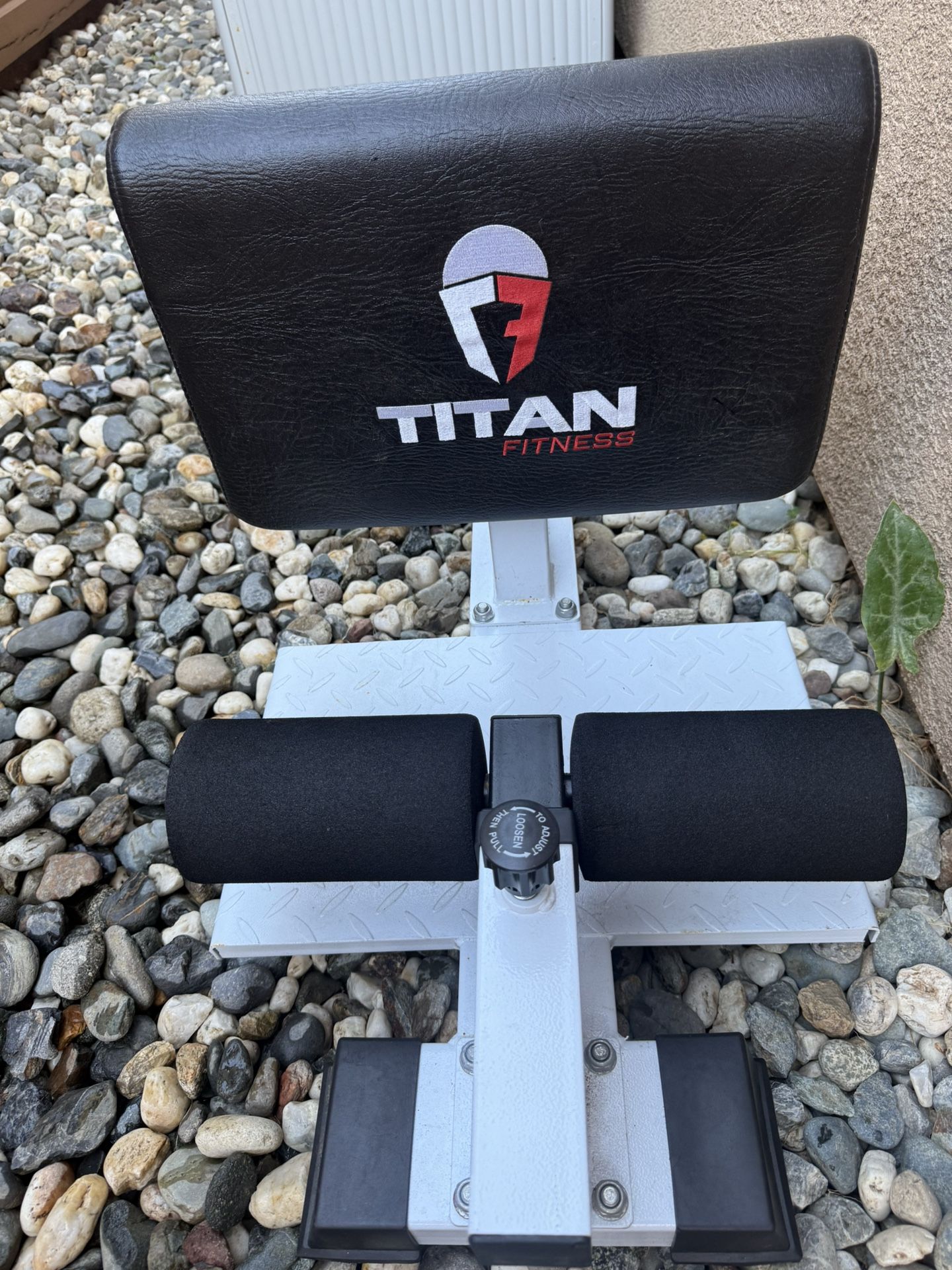 Titan Sissy Squat Machine Barely Used