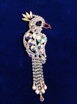 Parrot brooch