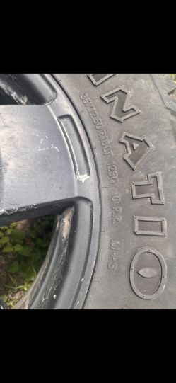 Toyota Tundra 4 Like New Tires Great Condition