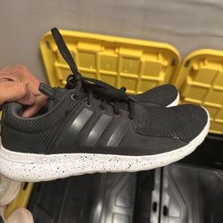 Adidas Shoe 9.5