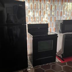 Black GE Whirpool Kitchen Appliances For Sale
