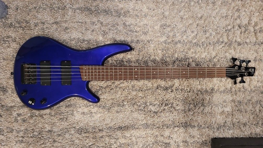 Bass Guitar Soundgear By Ibanez