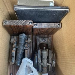 Cast Iron Vintage Antique Book Ends  Holders 