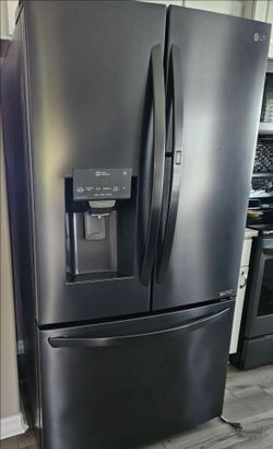 LG Refrigerator for Parts  -$20