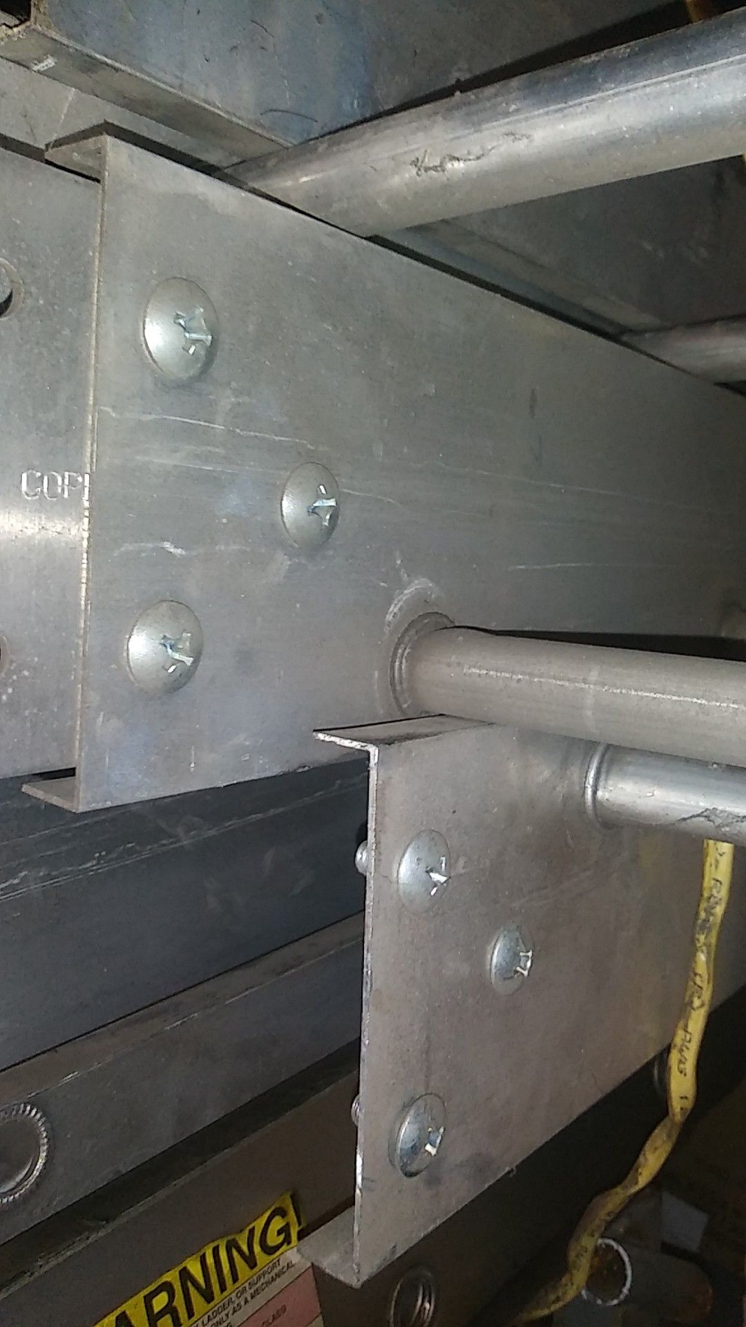 Cope wire support straight ladders