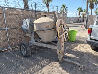 Running Concrete mixer