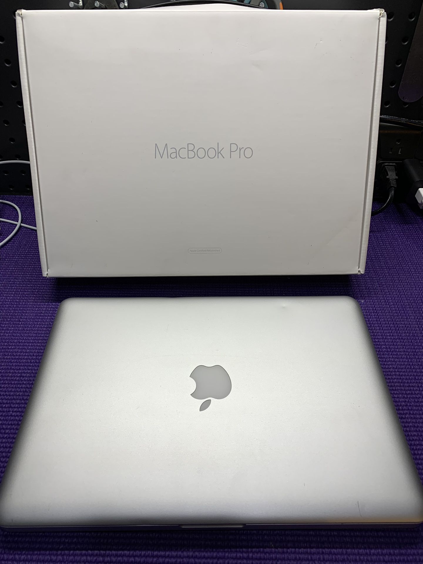2012 MacBook Pro 13" 2.5 GHz i5 8 GB RAM 240 GB SSD 500 GB HD
