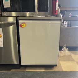 Samsung Dishwasher White Panel Glass💸💸