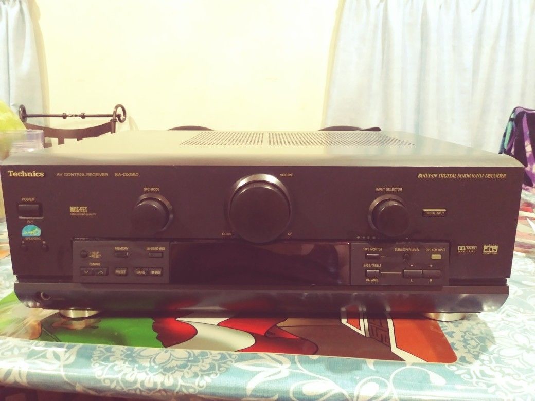 Technics AV Control Receiver, built in digital surround decoder; Dolby digital; Connect video, audio, digital equipment. Remote included.