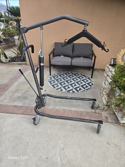 HOYER LIFT USED