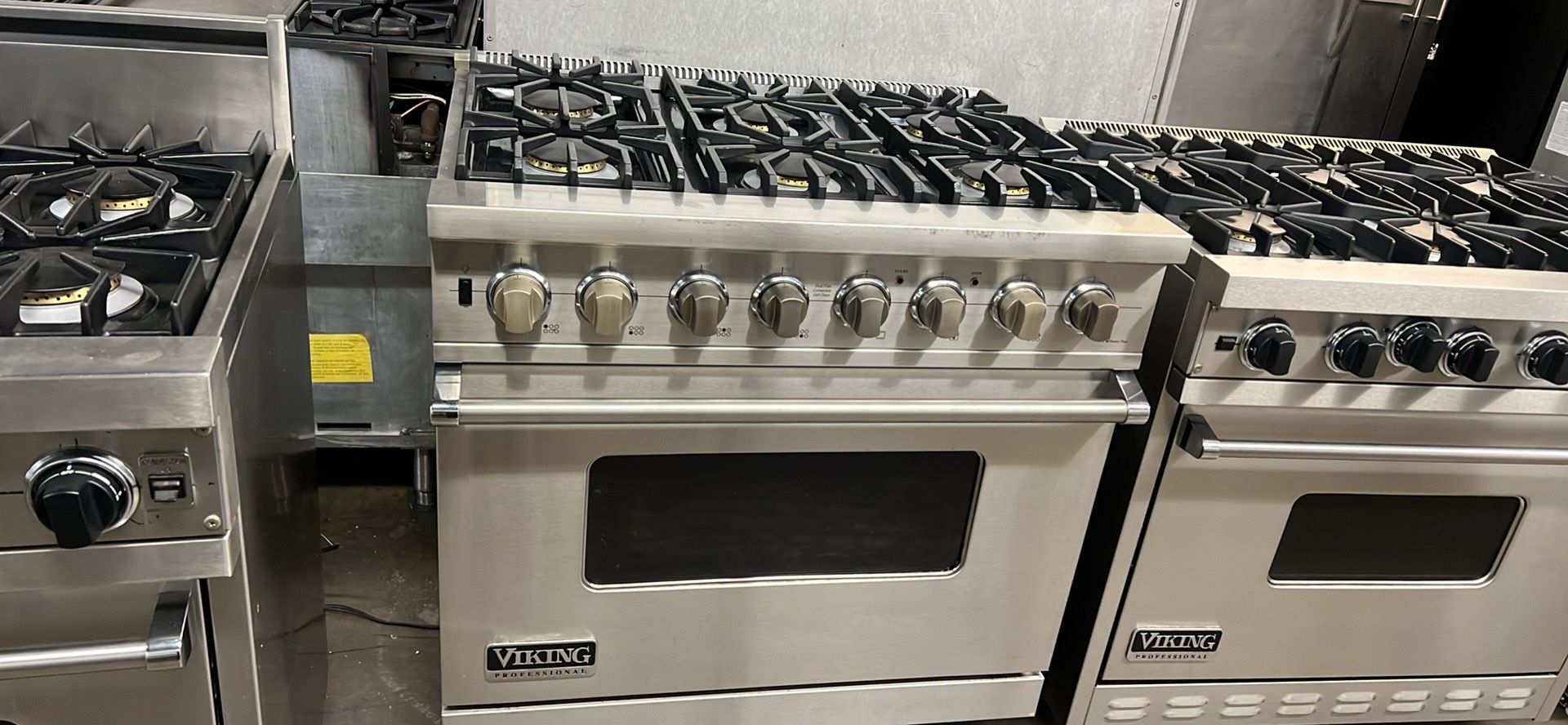 Viking 36”Wide Dual Fuel Range Stove Stainless Steel With 6Burners