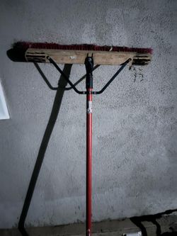 Broom push
