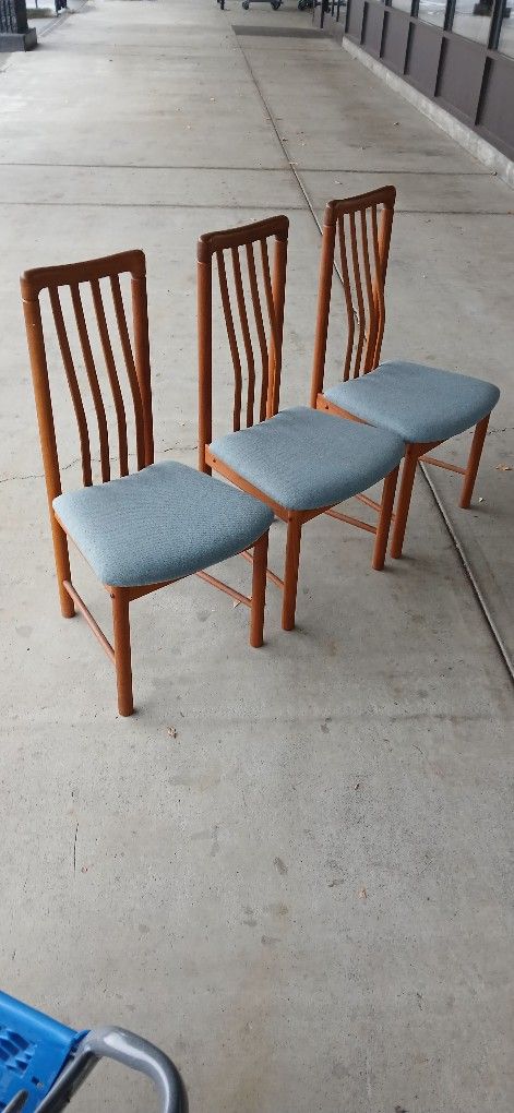 3 Mid Century Modern Teak Dining Chairs Good Condition