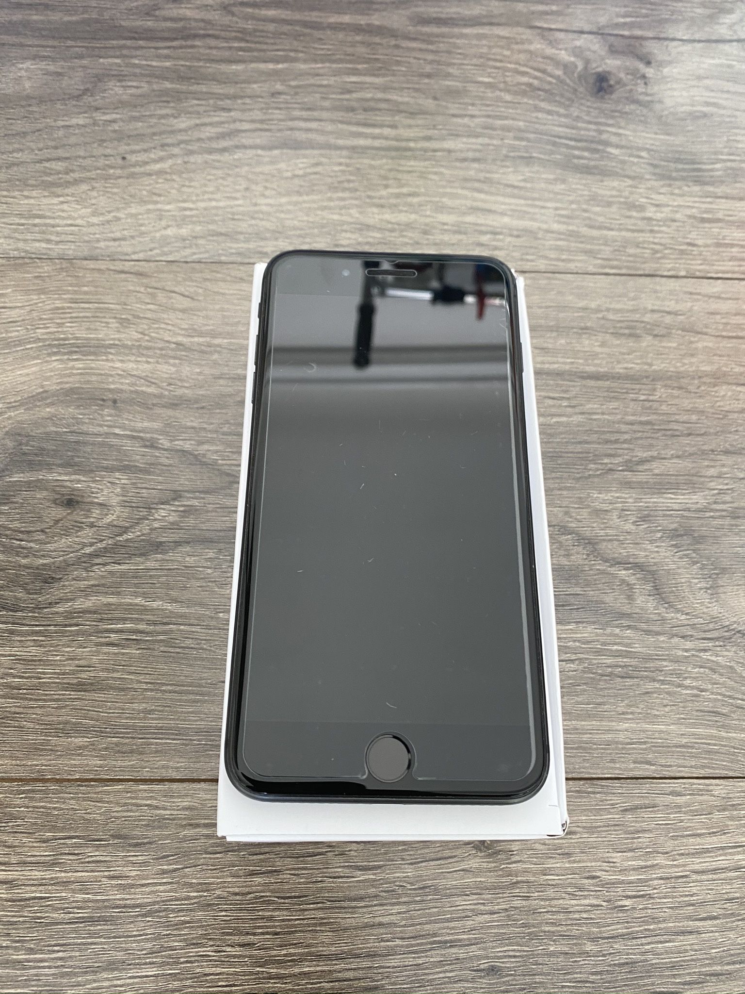 IPHONE 8 Plus 64GB Black Unlocked For Any Simcard