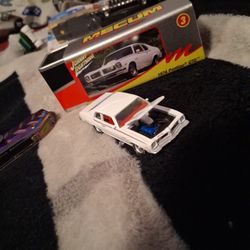 Johnny Lightning  1974 Pontiac GTO