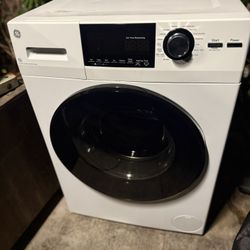 GE 24” Washer/Dryer Combo – Like New 