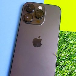 Apple Iphone 14 Pro 5g 128gb Unlocked Like New. Free handphones or smartwatches with any phone in payment 