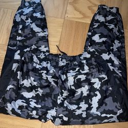 nike camo pants 