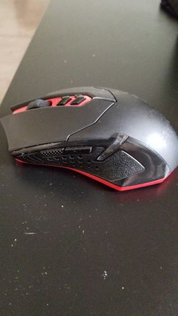 Wireless gaming mouse