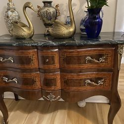 Amazing Statement Table