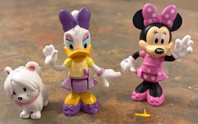 Minnie, Daisy and dog
