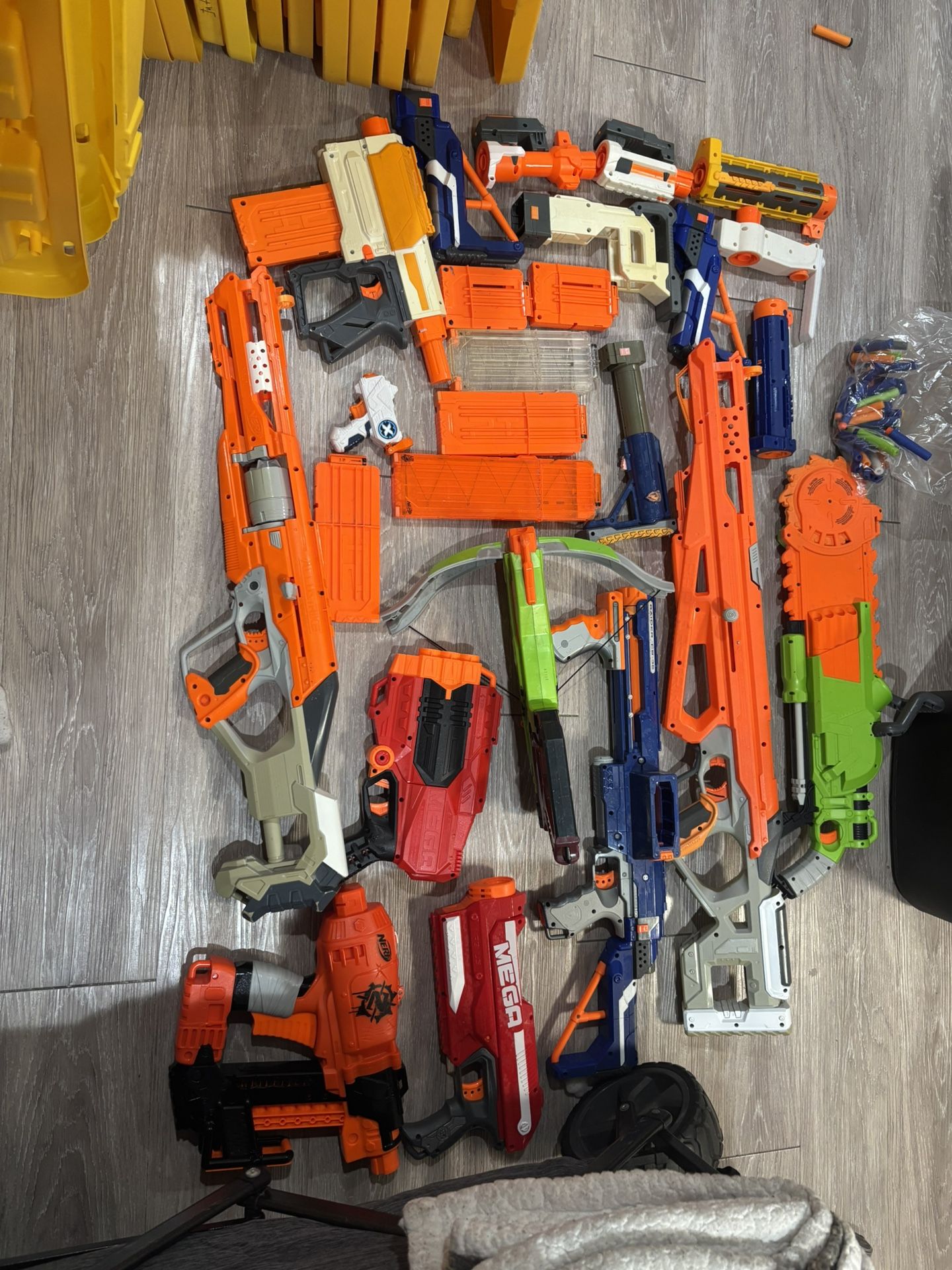 lot Of Nerf Guns