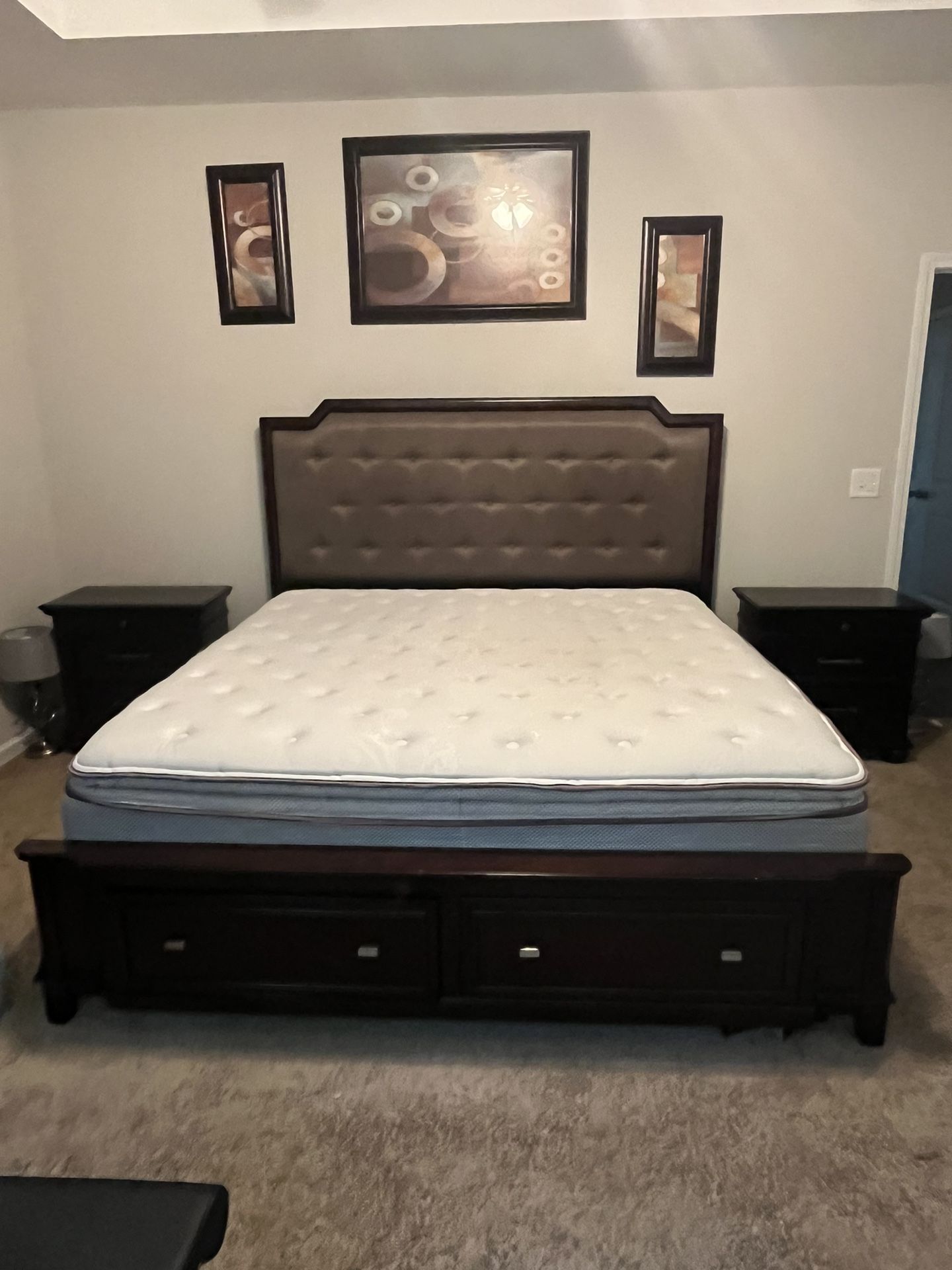 WOODEN CALIFORNIA KING BED SET