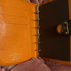Need Paper Insert can find on Amazon 
