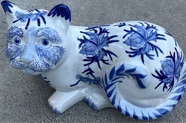 Vintage Chinese Blue and White Porcelain Cat 14”inch long