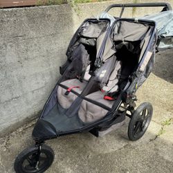 Double BOB Running Stroller + Rain Cover + Handlebar Console
