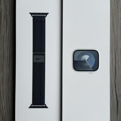 NEW-Apple Watch Series 9 GPS 41mm Silver Aluminum Case With Nike Sport Loop