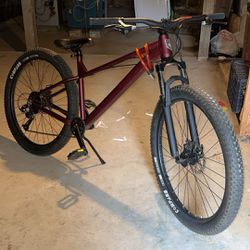Mongoose 27.5 Moutain Bike 
