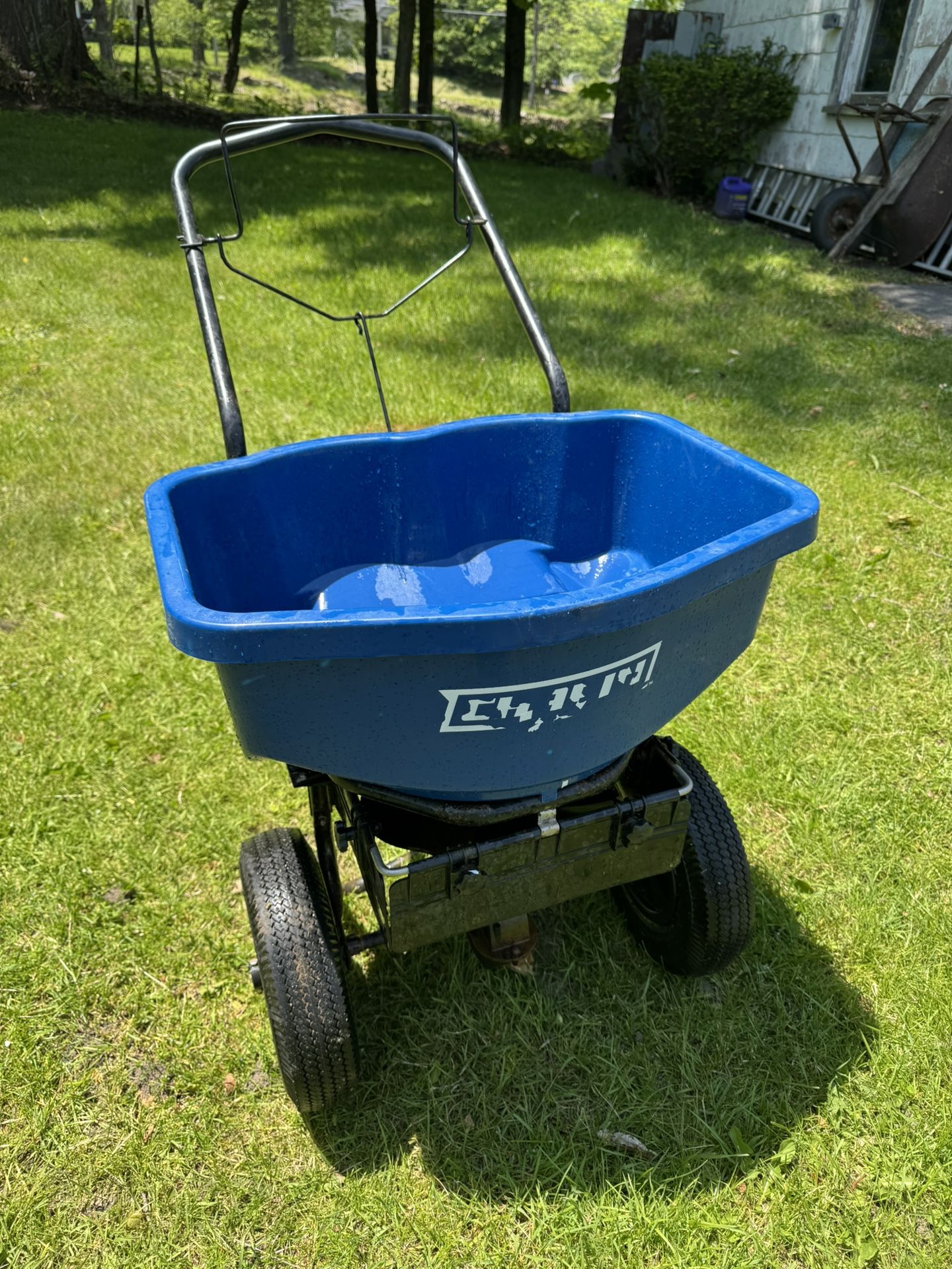 Chapin Brodcast Spreader