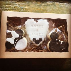 Minnie & Mickey Wedding gift Boxes favors