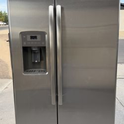 REFRIGERATOR GE COUNTER DEEP 