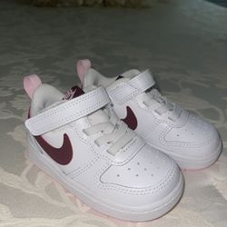 Girls Nike Shoes New Size 5 Toddler 