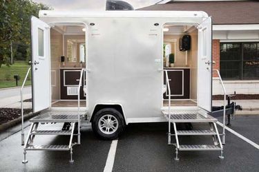 VIP Luxe Flush Portable Restrooms